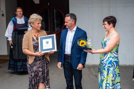 OBČINSKO PRIZNANJE ZA DVA DIRIGENTA, HIŠNIKA, MEDICINSKO SESTRO, ZGODOVINARJA IN PEVSKI ZBOR 26